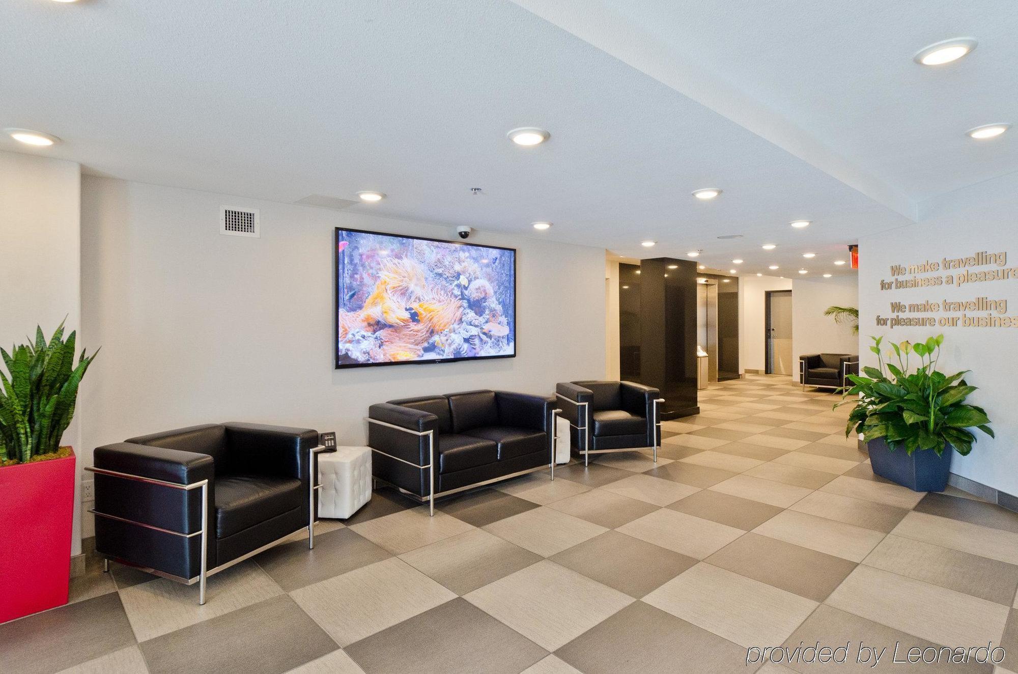 Hotel Elan YYC Exterior foto